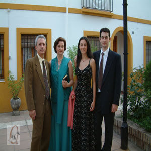 iqda-dcha:Paco,Maripepa,Beatriz y Daniel.-junio 2003